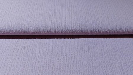 oud roze viscose cr&ecirc;pe stof met krinkels