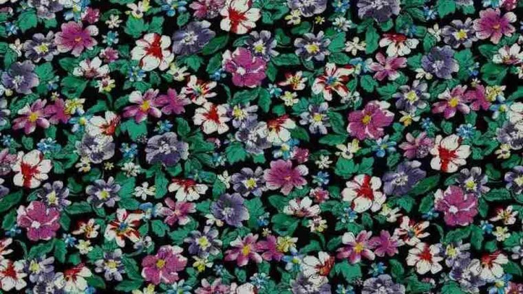 Bestel Zwarte viscose stof met bloemen en bladeren voordelig online