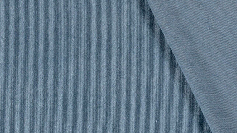 Naaien met de mooiste Uni ribstof of effen corduroy in indigo blauw