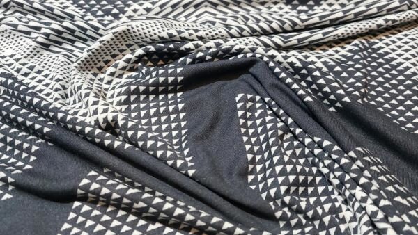 Goedkoop Abstract bedrukte viscose tricot stof kopen