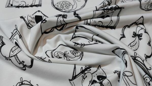 Naaien met de speelse stof Witte katoen tricot met getekende dieren