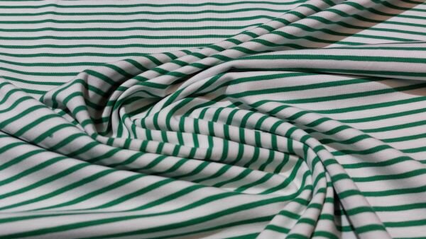 Naaien met mooie kwaliteit Gestreepte katoen tricot in groen en wit