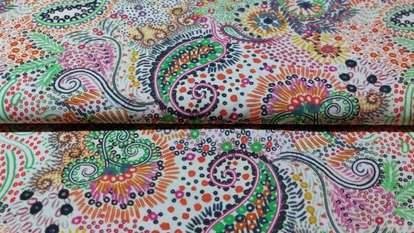 Ecru stretch viscose met kleurrijk paisley motief
