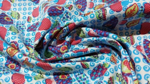 Poplin katoenen stof met paddenstoelenprint &ndash; ideaal voor kleding en accessoires