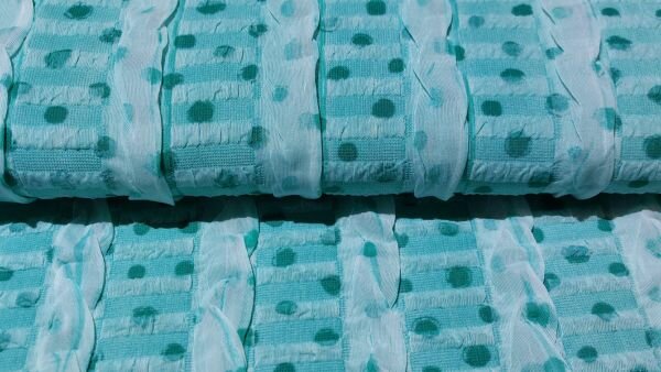 Groen-witte couponstof met strepen &ndash; meerdere lagen
