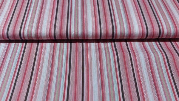 Luchtige roze-bruine stof met strepen voor kleding
