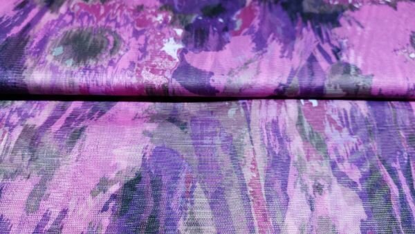 fuchsia chiffon stof met bloemen tie-dye print	