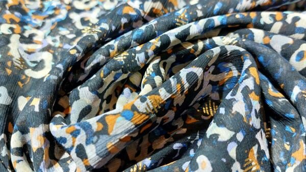 chiffon dierenprint met metallic glans	