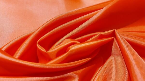 voeringsstof in rood