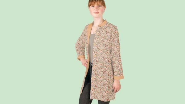 Retro bloemenprint op katoenen poplin stof in ecru