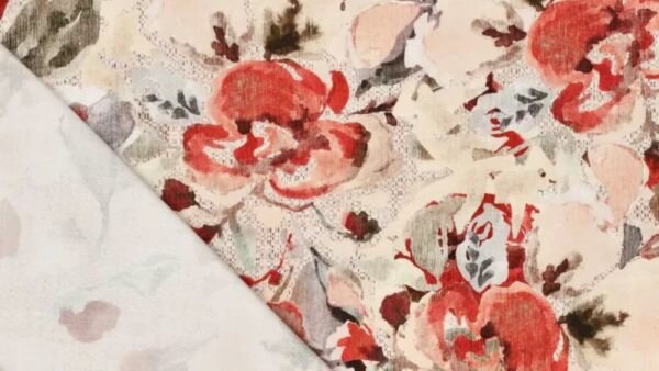 Rode viscose stof met stretch en bloemenmotief