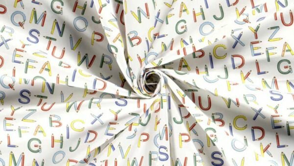 Detail van katoenen stof met letterprint
