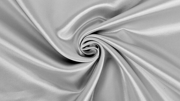 Zelfmaakmode zilveren satijn stof