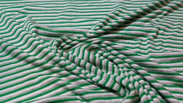 Gestreepte jersey stretch stof (groen, wit en grijs)