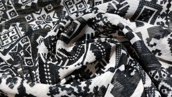 betaalbare zwart-witte chiffon stof met Inca motief	