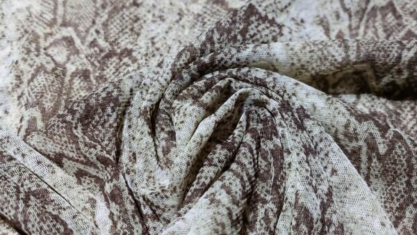 betaalbare beige groene chiffon stof met slangenprint	