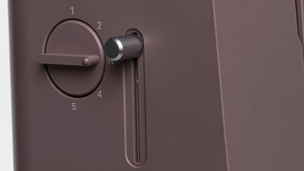 Vernieuwde automatische draaddoorhaler op Pfaff Ambition 635