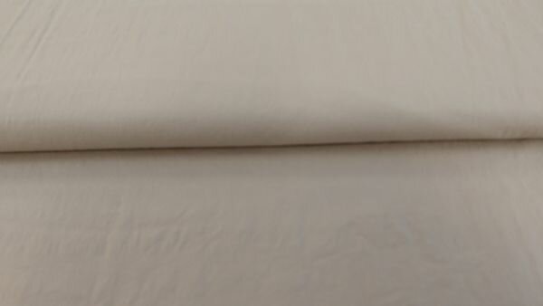 Zandkleurige katoenen poplin stof met stretch voor zelfmaakmode