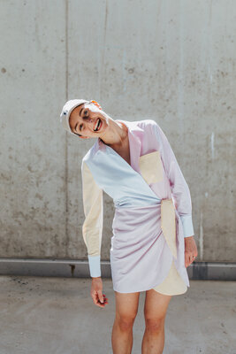 Eenvoudige werkbeschrijving met tekeningen bij atlas jurk