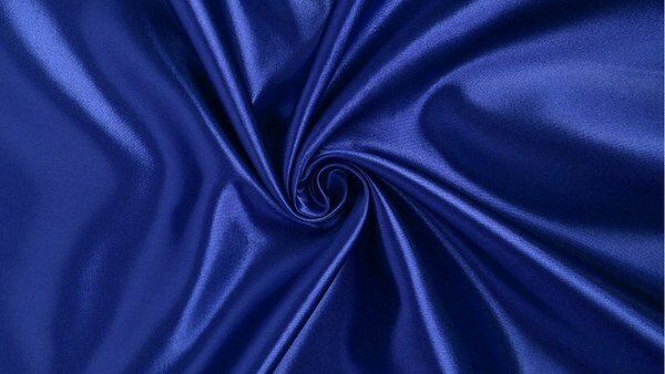 Koningsblauw satijn voor galajurk