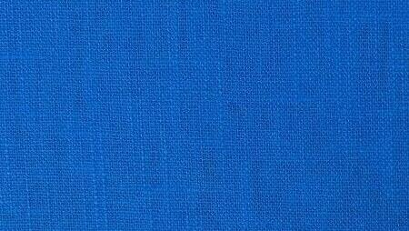 Naaien met kobalt blauwe linnen stof 