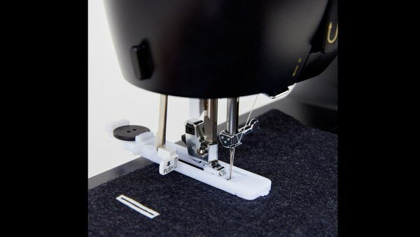 Knopen aanzetten met singer classic