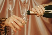 De geschiedenis van satijn: Van keizerlijke luxe tot alledaagse elegantie De geschiedenis van satijn: Van keizerlijke luxe tot alledaagse elegantie